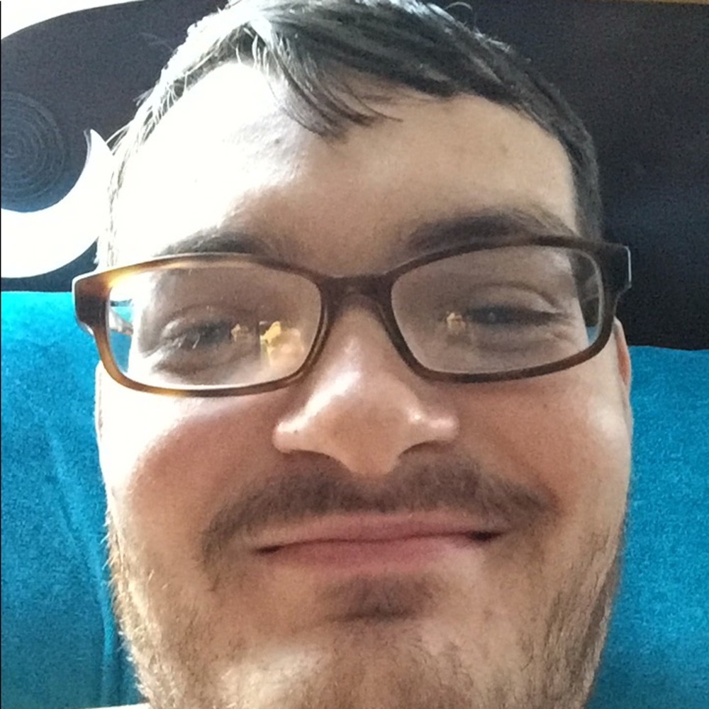 Meet your Posher, Besnik